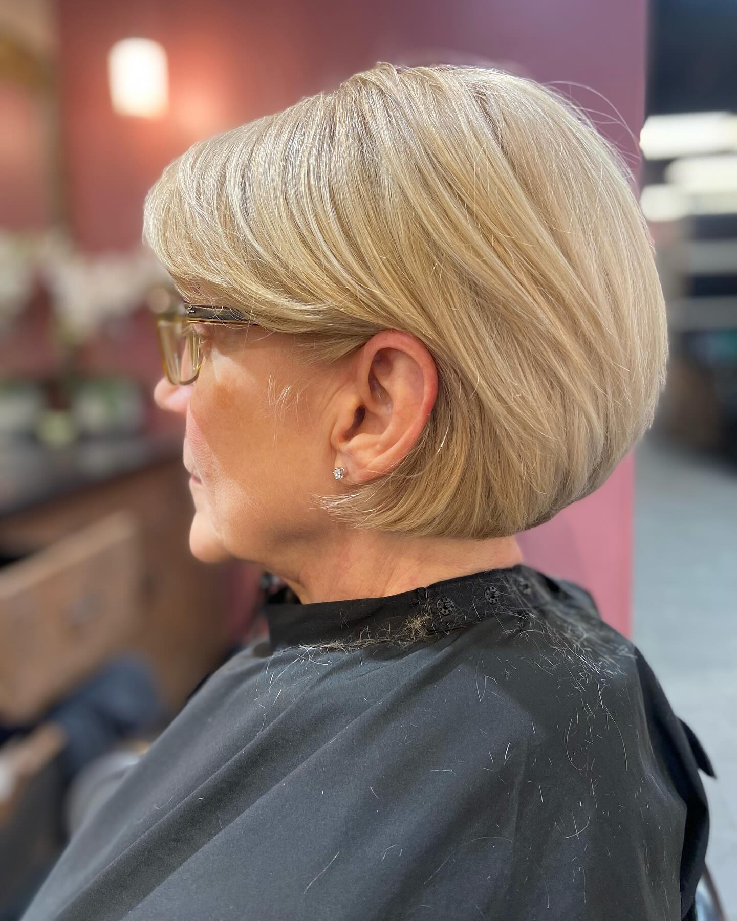 15. Classic Blonde Rounded Bob - Short Hairstyle Ideas for Women