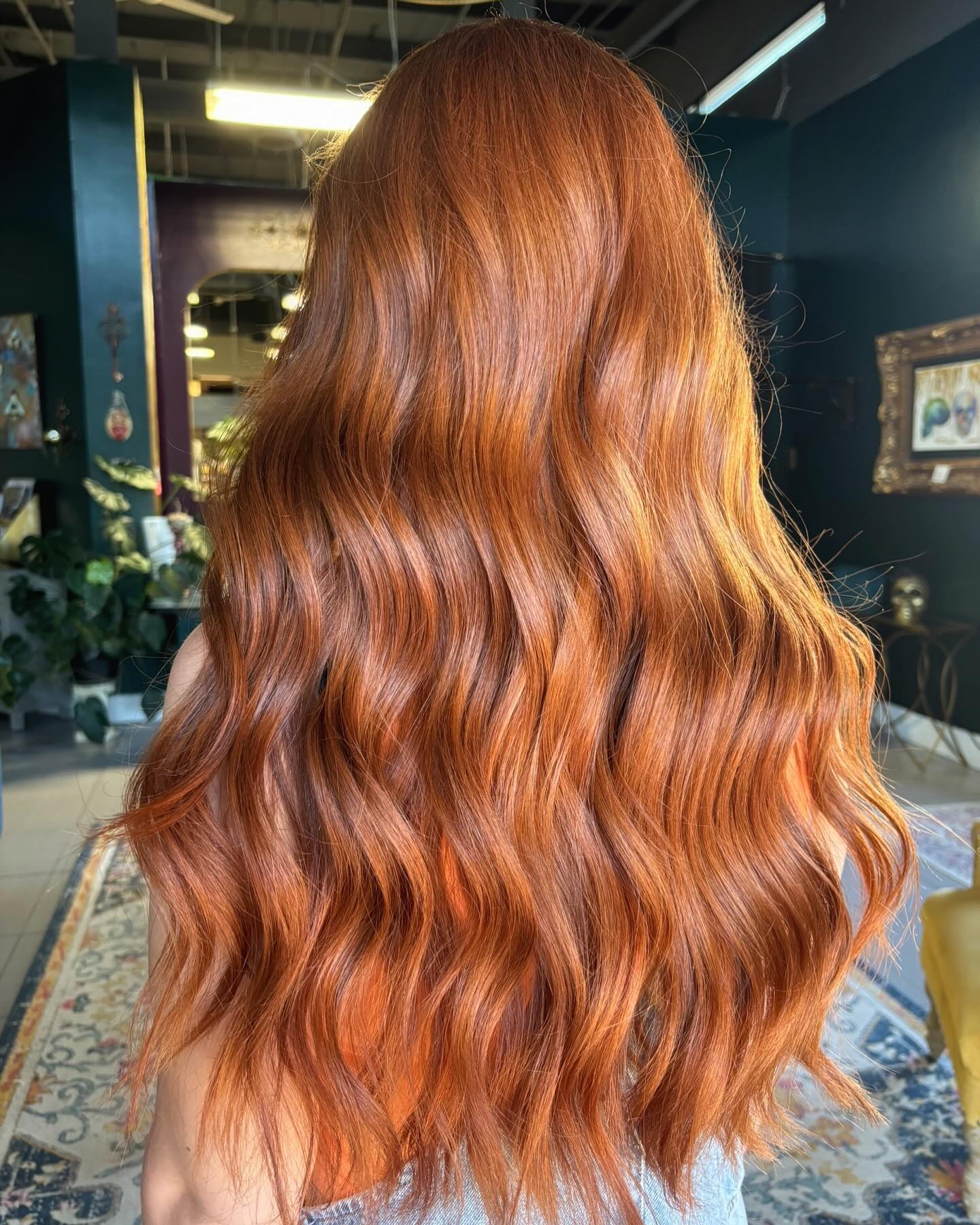14. Sunlit Copper Waves with Natural Glow - Copper Hair Color Ideas for Women